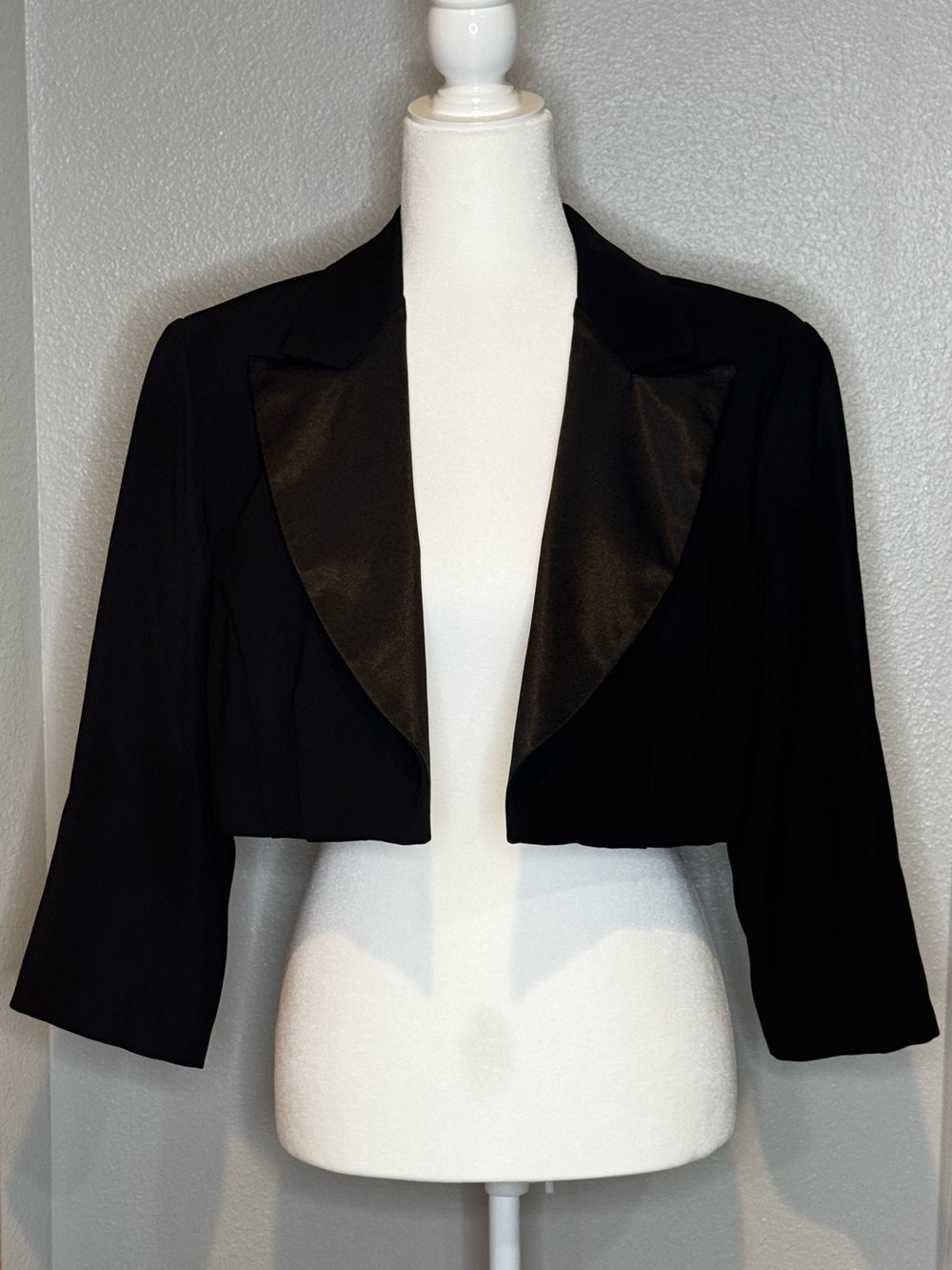 Vintage Joseph Ribkoff Black Cropped Satin-Lapel Jacket - Women